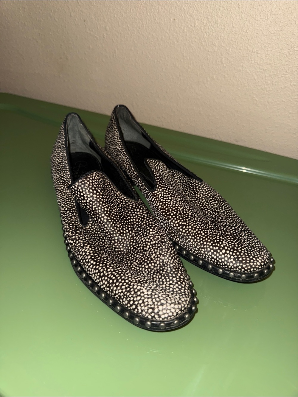 Adrianna Papell Black & White Speckled Slip-On Loafers